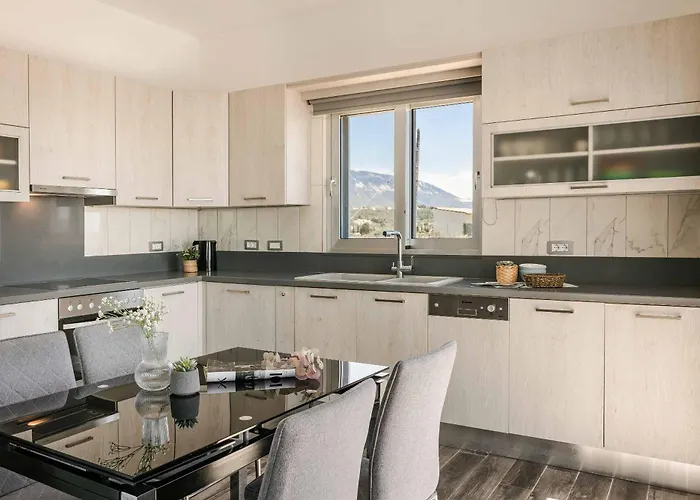 Katrina Villa Svoronata