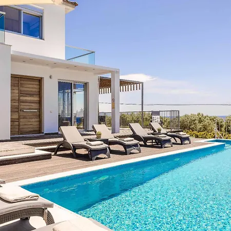 Katrina Villa